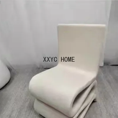 

Креативный простой домашний стул особой формы из ФАП для отдыха