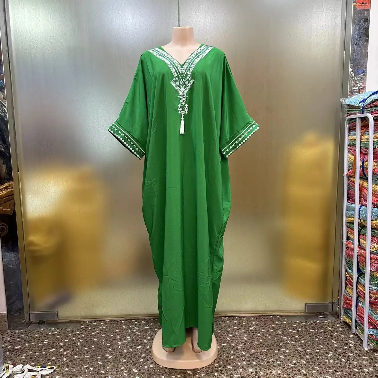 2025 موضة جديدة حار نمط متعدد الألوان أنيقة الرجعية لون نقي الربيع والخريف المطرزة الشرق الأوسط طويلة الأكمام فضفاضة Bubu الموسع رداء الأفريقي مسلم فستان نسائي غير رسمي