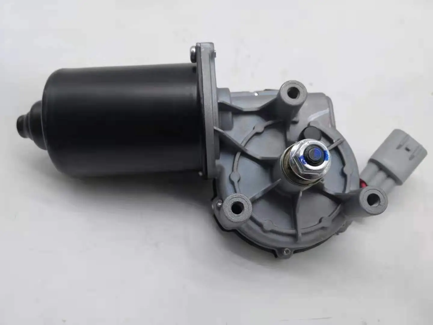 

Genuine Front Wiper Motor Scraping Motor for Dongfeng DFM Fengshen Aeolus AX7