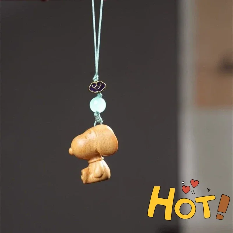 Snoopy green sandalwood carving cartoon mobile phone hanging chain solid wood carving crafts creative bag key decoration pendant