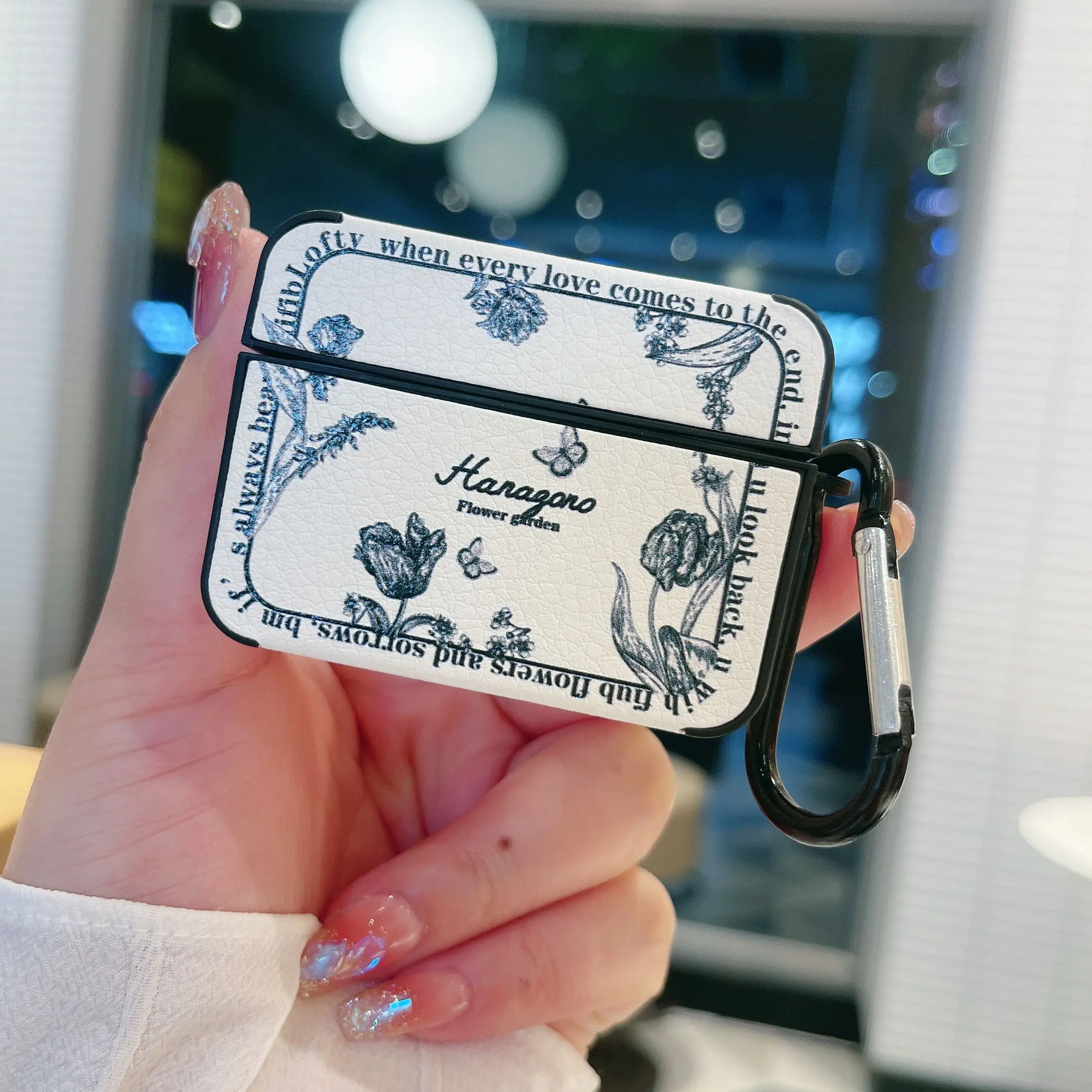 

For Airpods Pro3 Pro2 4 3 2 Earphone Case Luxury Black And White Rose Leather Square With Keychain Shell Protective Cover