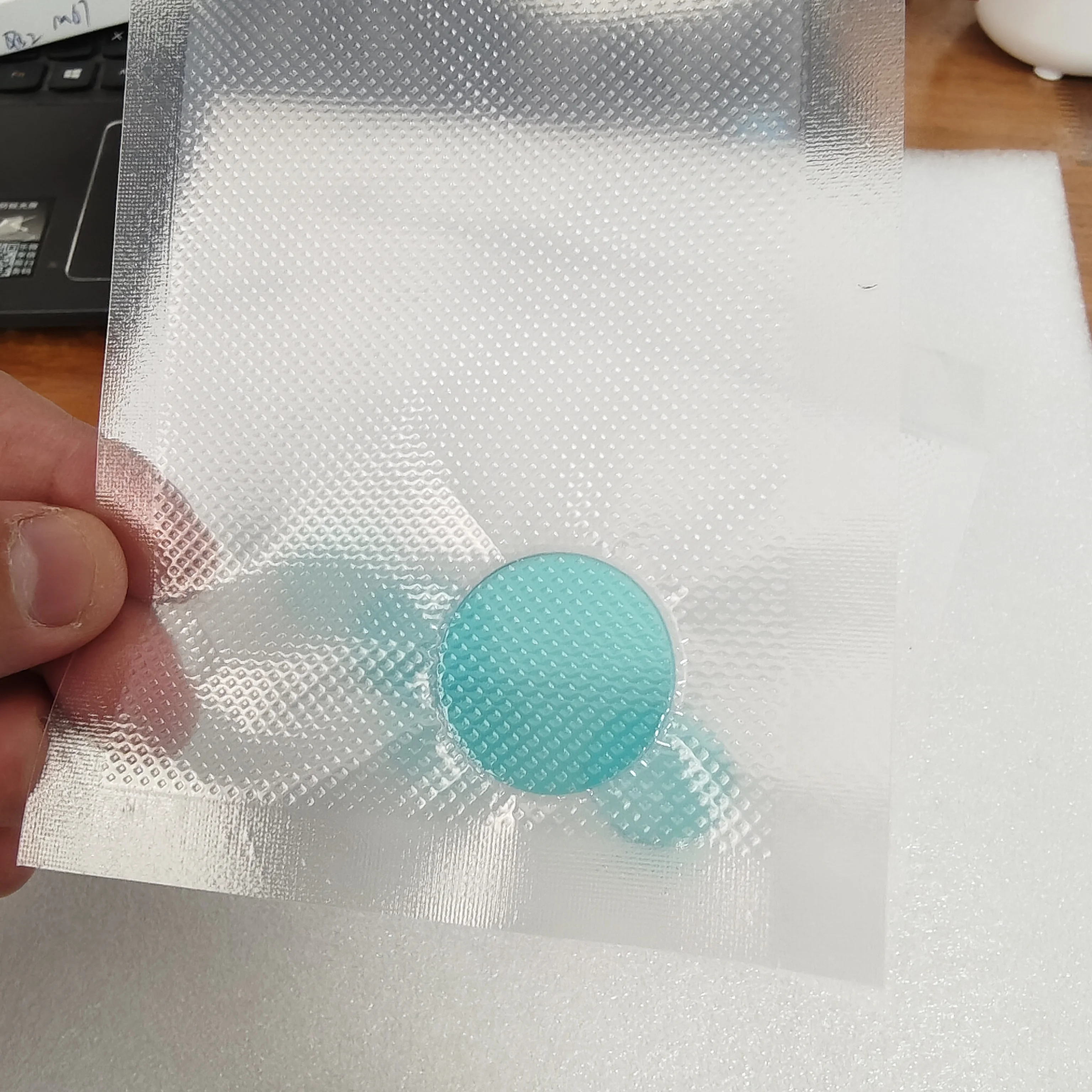 

Размер круга диаметром 49 мм и синий ИК-фильтр 1,5 мм, оптическое стекло QB21