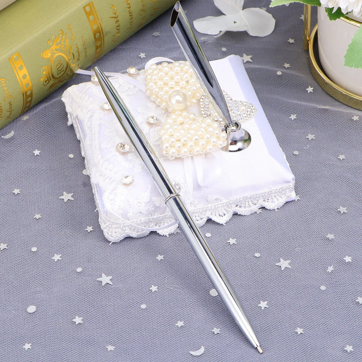 

1PC Signature Guest Book Pen Holder Ribbon Pearl Bowknowt Guestbook Pen Stand with Pen for Wedding Party