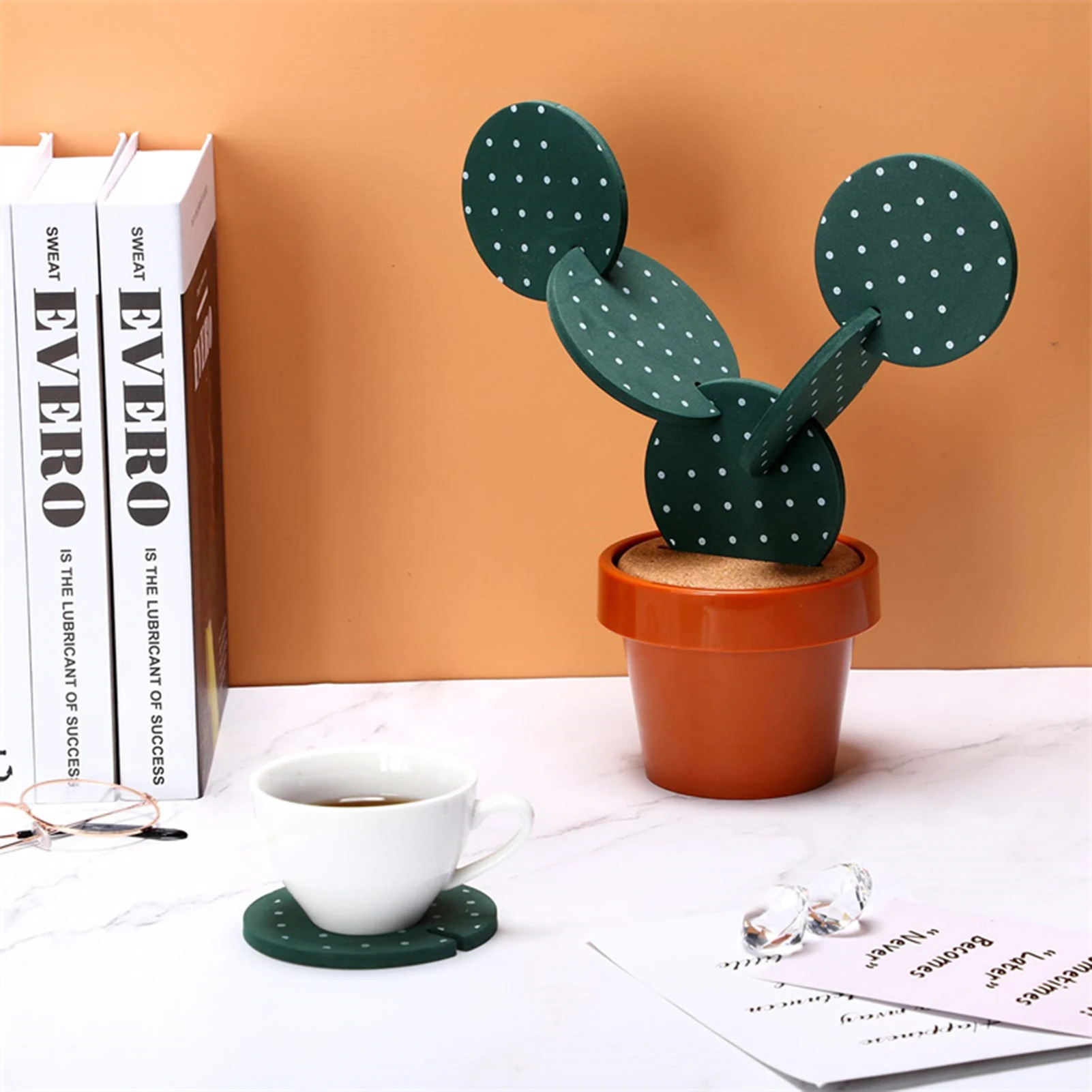 Creative Cactus Shaped Coaster Wood Round Drinks Coasters Cup Holder Anti-skid Cup pads Non-slip Coaster For Home Decor Gifts