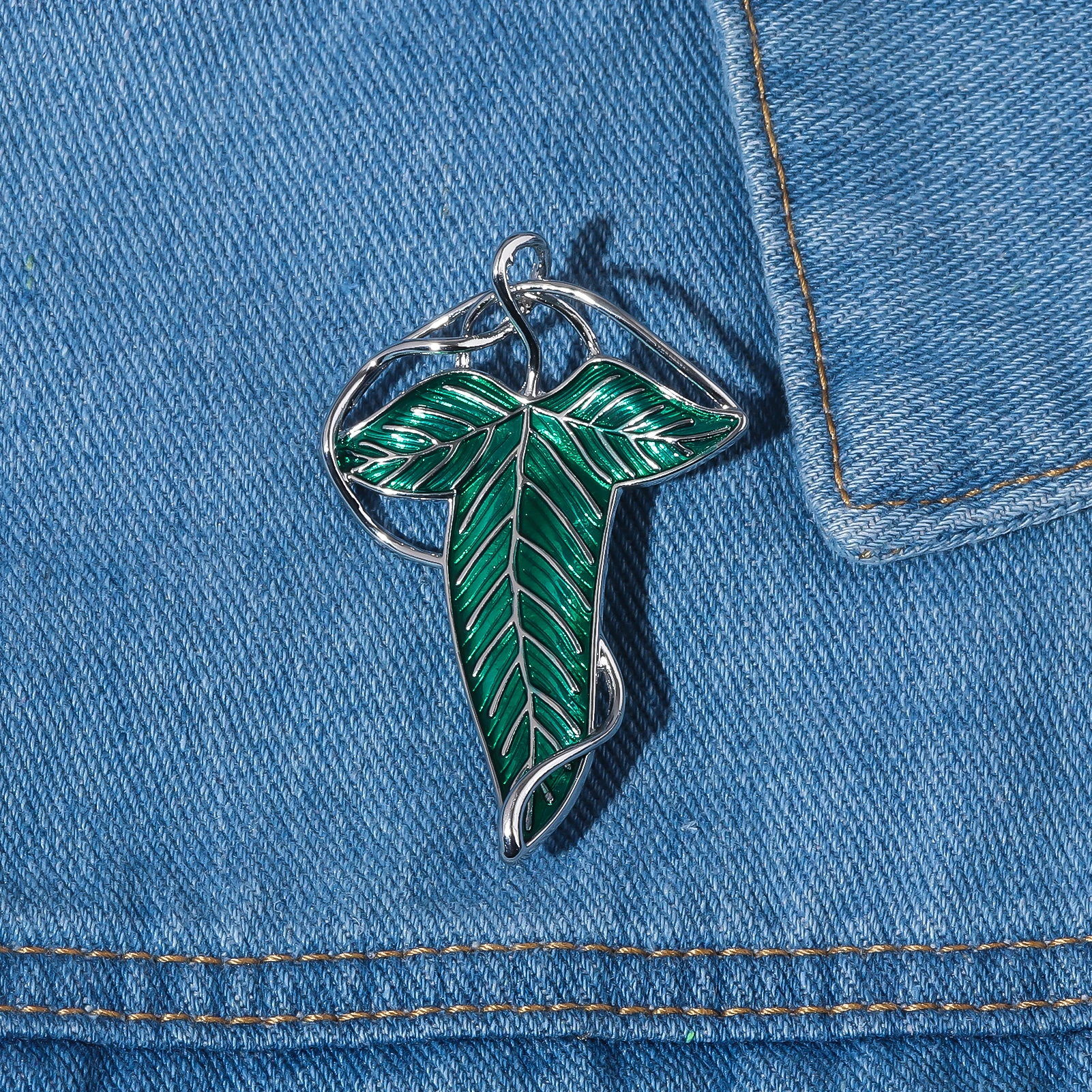 Lord of The Rings Brooch Hobbit Elf Green Leaf Badge Metal Lapel Pin Shirt Bag Clothing Fashion Accessories Gift For Friends image 5