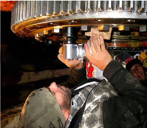 700 Bar/ 10000 Psi Square Drive Hydraulic Torque Wrench With Rachet Sockets, Bolt Tools