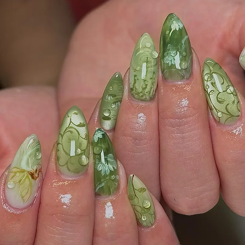 24 Stück künstliche Nägel mit grünem Traube, Katzenauge, Ins-Stil, verschmierendes Blumenmuster, zum Aufdrücken der Nägel, kleiner frischer Frühling, tragbarer künstlicher Nagel