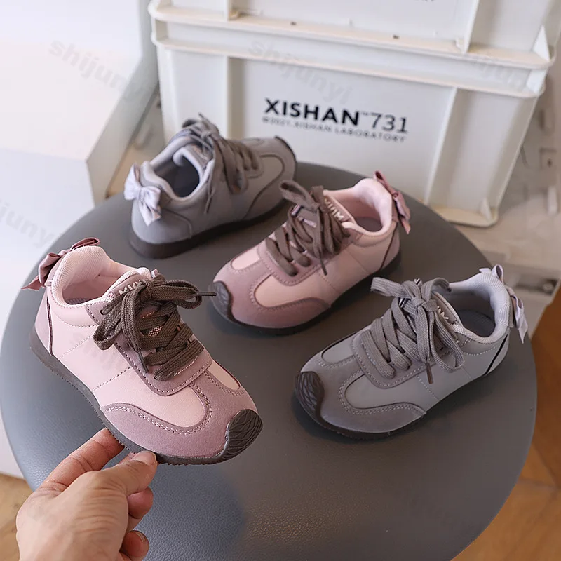 

2025 Autumn Girls' Fashion Bow Design Casual Low Top Sports Shoes Childrens' Versatile Soft Soled Comfortable Non Slip Sneakers