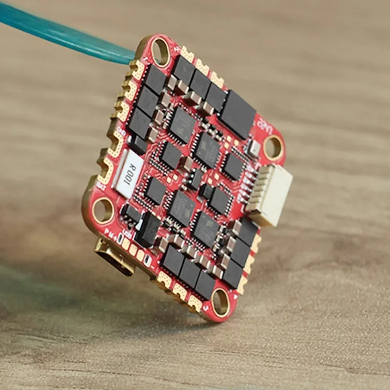F722 AIO التحكم في الطيران 40A ESC 2-6S يتكيف مع محطة السماء O3