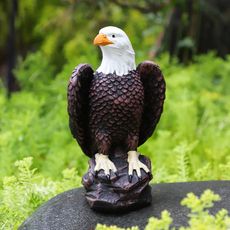 

Bald Eagle Decor Ornaments Hanging Garden Statue Multicolor Resin Bird Sculpture Tree Decoration for Lawn Porch Yard Patio
