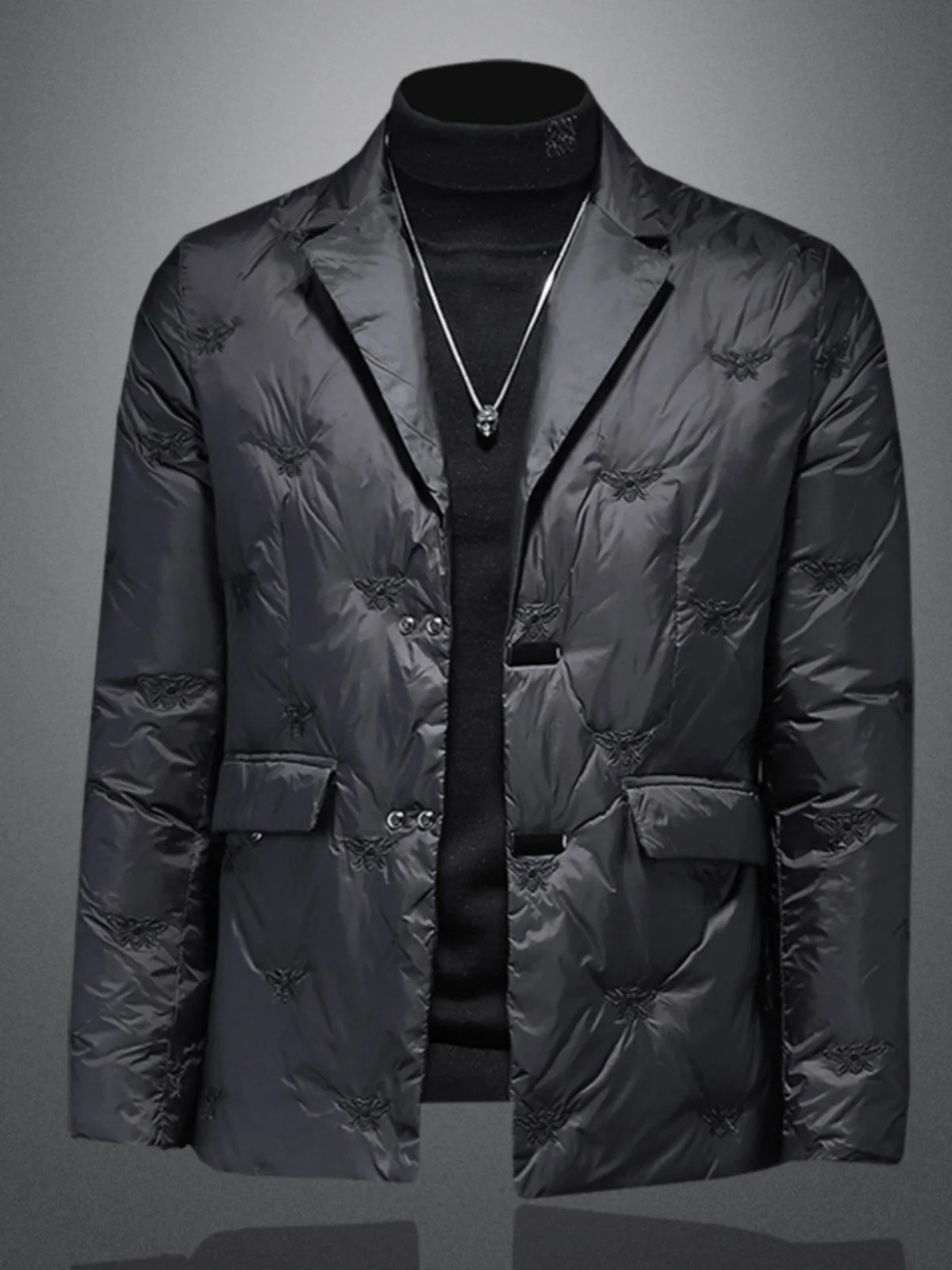 

Мужская зимняя легкая куртка большого размера 2025 года с вышивкой пчелы, модный брендовый пуховик с отложным воротником