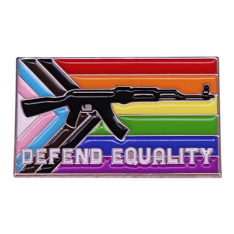 AK-47 الدفاع عن المساواة فخر العلم المينا دبوس عبر LGBTQ بروش شارة الملابس قبعة ظهره الديكور مجوهرات اكسسوارات