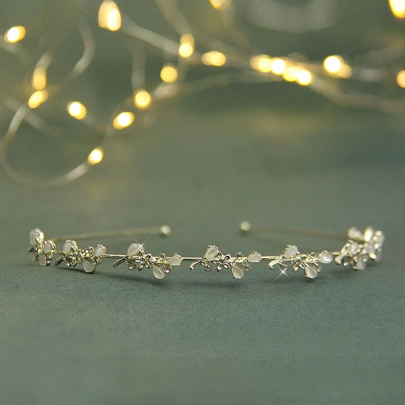 

Новинка 2025 года, повязка для волос с цветком белого пиона, исходящая простая модная девушка, головной убор, покрытие из сплава, серебро, золото, драгоценный камень