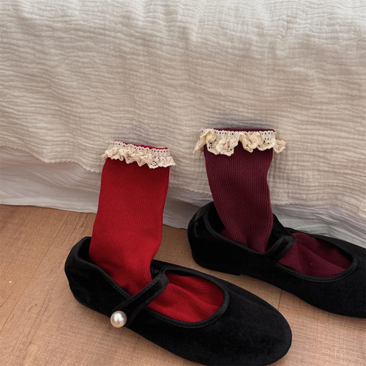 Lolita Lace Ruffle Socks Women Harajuku Vintage Knitted Cotton Elastic Long Socks JK Sweer Girls Retro Red Middle Tube Socks Sox
