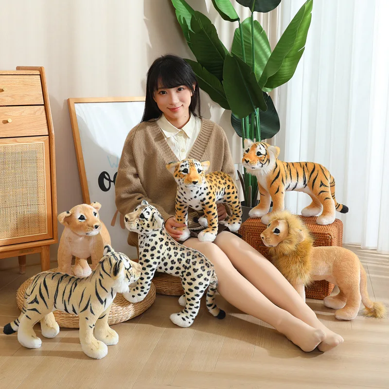 Simulação quente suporte leão tigre leopardo brinquedos de pelúcia decoração para casa animais bonitos bonecas macio real como travesseiro para meninos presente