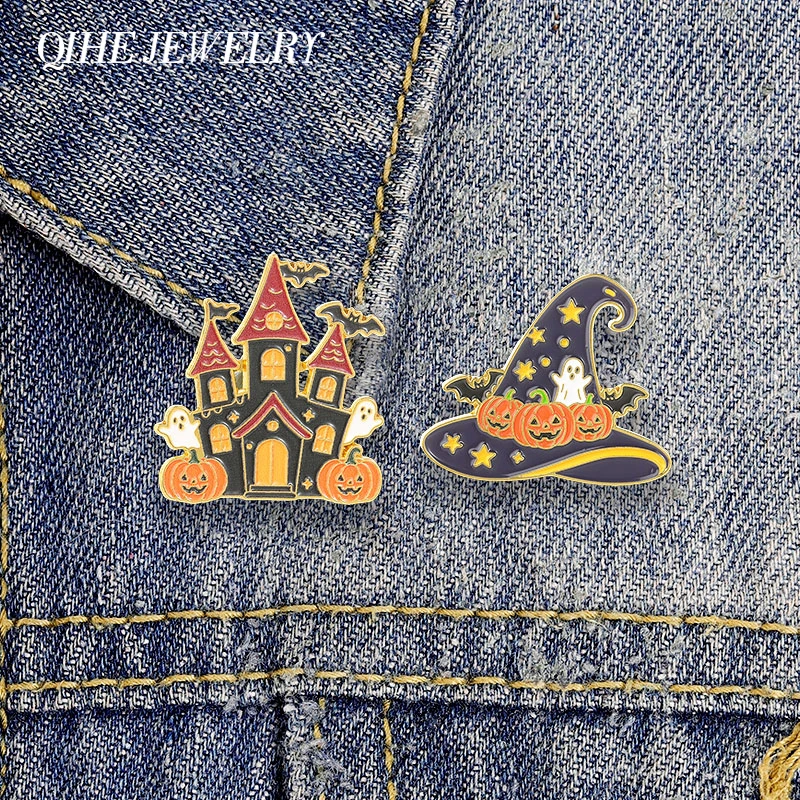 Halloween Witch Pumpkins Hat And Haunted House Enamel Pins Punk Spooky Ghosts Bats Brooch Backpack Lapel Badge Fun Jewelry Gifts