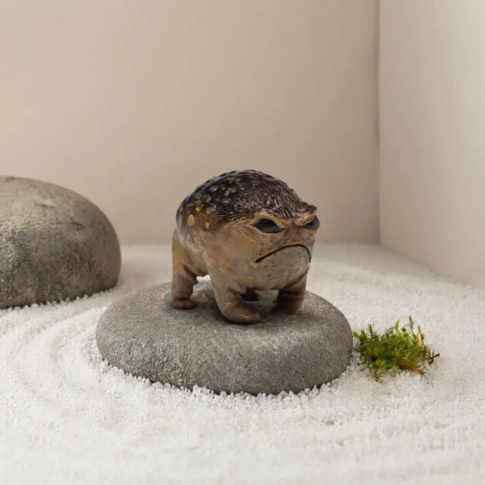 Miniature Landscape Sculpture Queer Grumpy Frog Toad Statue Outdoor Garden Yard Decor Sculpture Fun Novelty Home Office Unique
