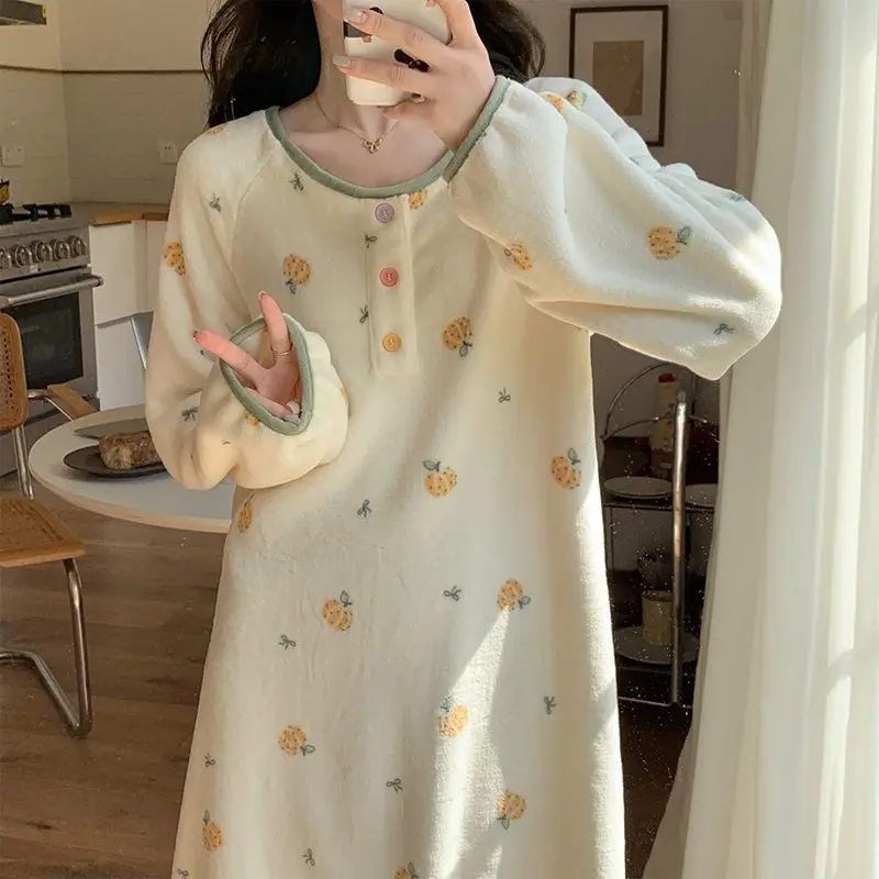 

milk fleece Women's pajamas nightdress autumn winter Comfortable Sleepwear pumpkin winter fleece-lined thicken flannel dress