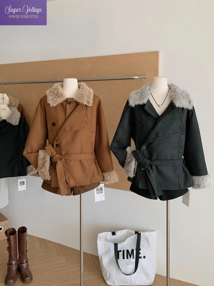 معطف صوف دافئ أنيق عتيق للنساء معطف شتوي فضفاض بحزام سميك مع ياقة من الفرو الصناعي ملابس خارجية دافئة أنيقة على الطراز القديم