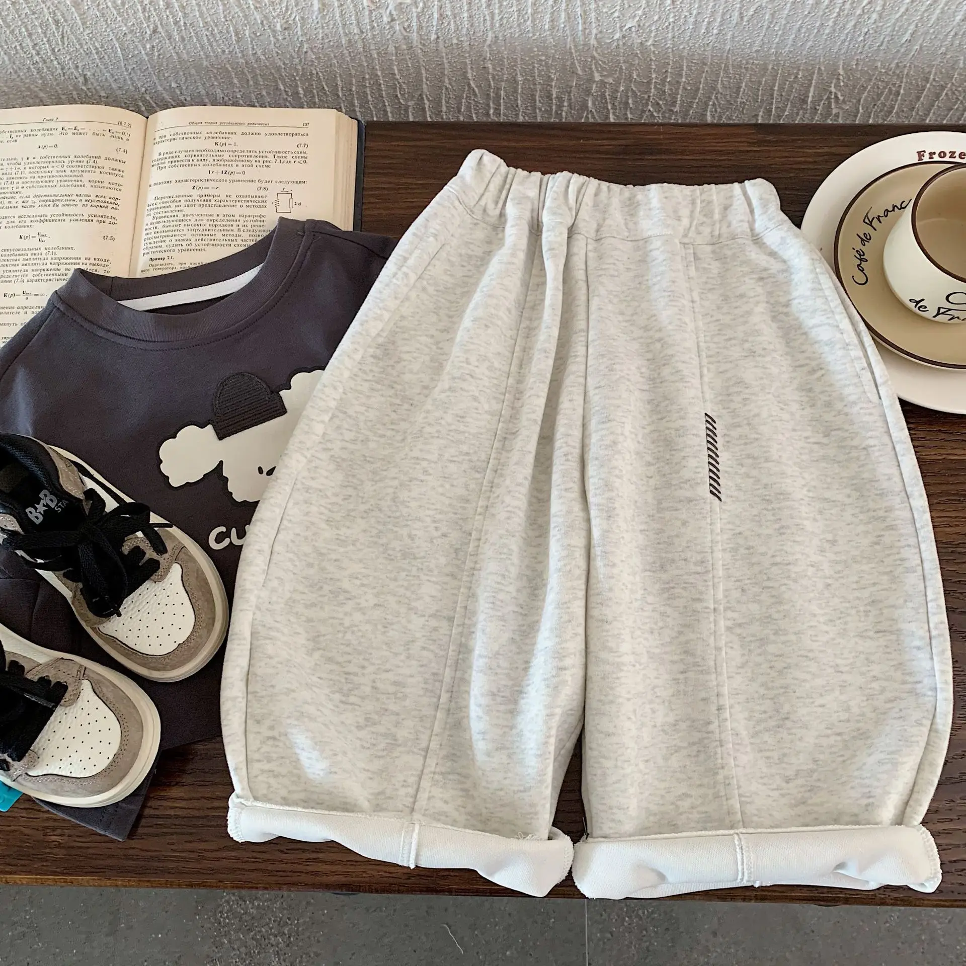 

Autumn New Style Boys and Girls Loose Solid Color Sports Pants Toddler Long Pants Children's Casual Sweatpants 2025