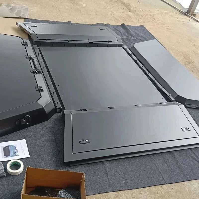 High Quality Manganese Steel Fully Enclosed 3 Door Pickup High Canopy