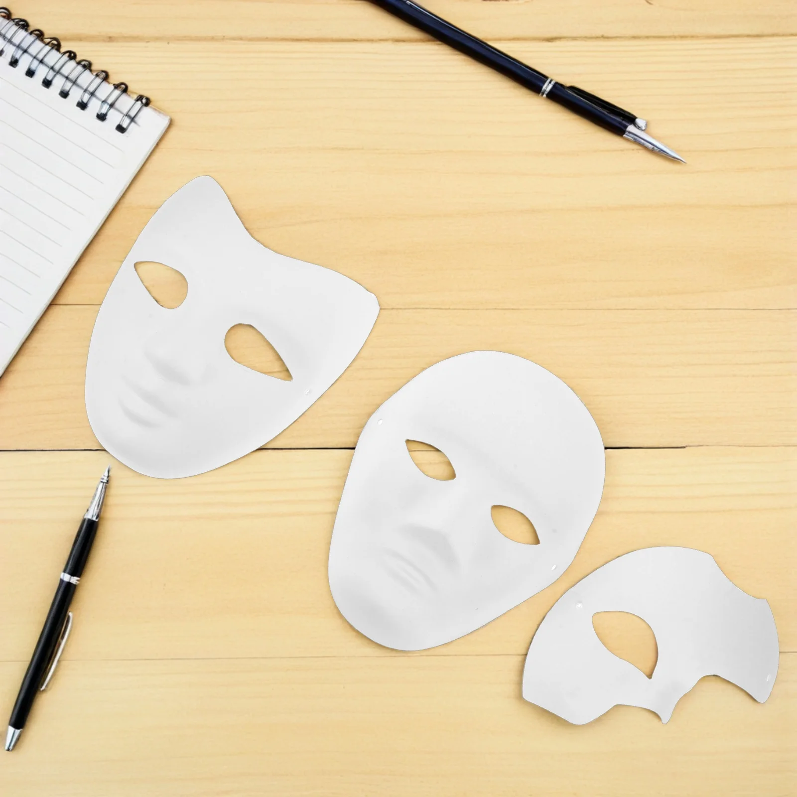 

6Pcs Hand Painted Face Masks White Paper Masks Blank Half Face Masquerade Mask for Kids DIY Carnival Halloween Decorating Crafts