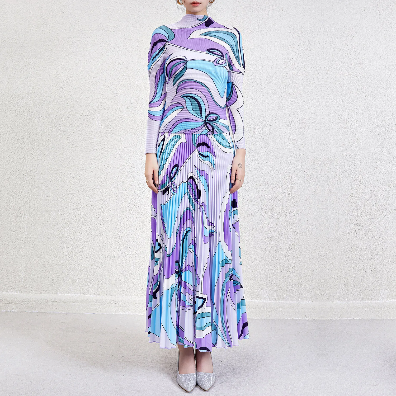 

Miyake pleated new women's suit printed long-sleeved top loose short skirt casual women's two-piece suit