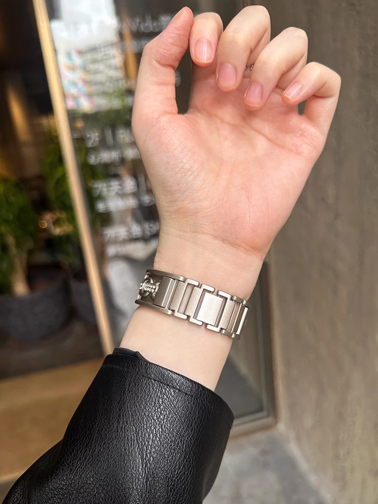 Glossy Metal Band For Apple Watch Ultra 10 9 8 7 6 5 4 Woman Diamond Bracelet Strap For iWatch 38 40mm 41mm 42mm 45mm 46mm 49mm