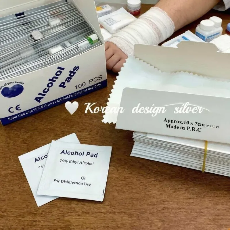 First Aid Box Essential, 75% Alcohol Swabs 100 Pieces Per Pack, Skin Wound Disinfection and Cleaning Supplies