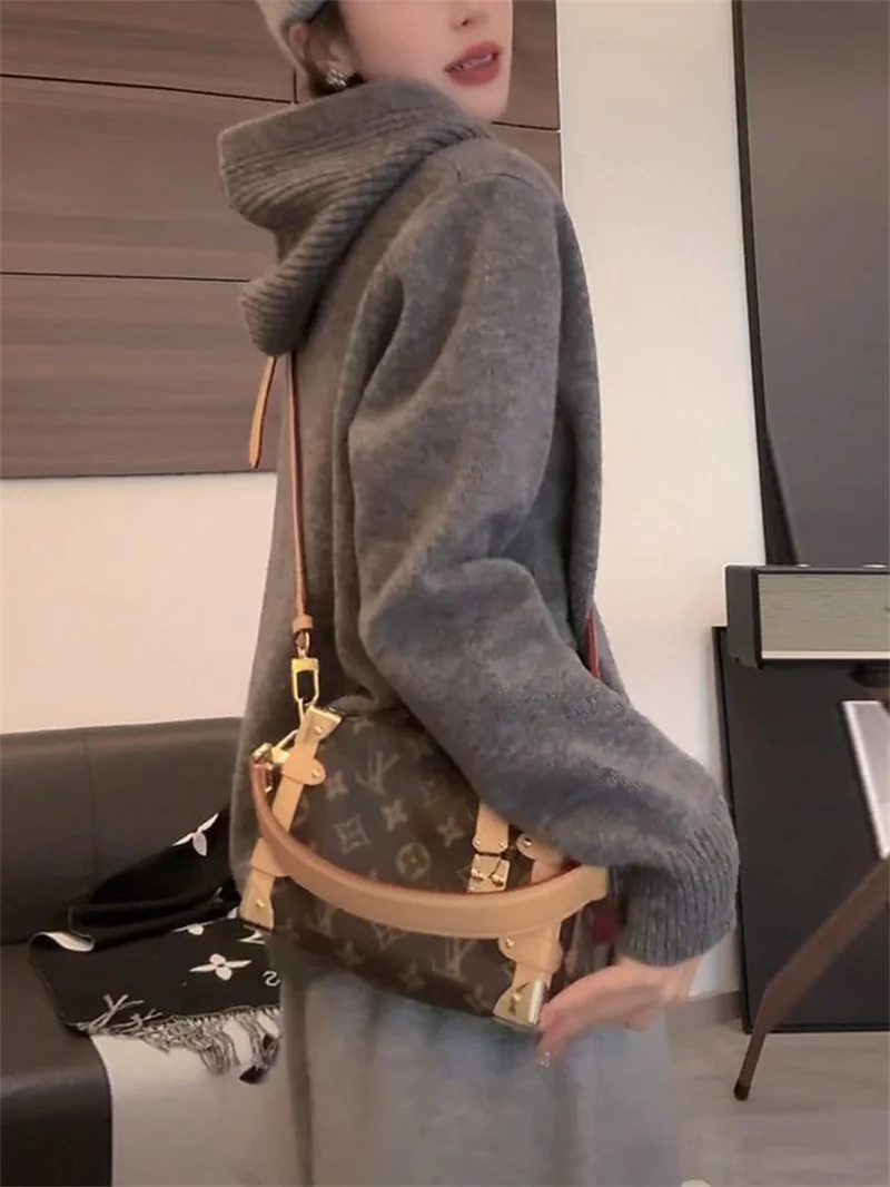 سترة بقلنسوة للنساء الخريف والشتاء كسول نمط لينة والغربية نمط سترة مشغولة من الصوف الراقية الشعور ملابس خارجية