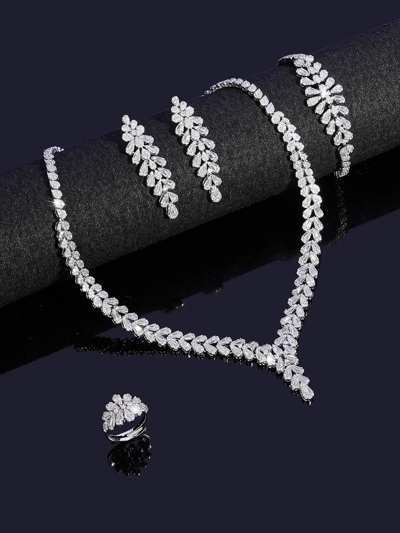 

2025 Luxury Saudia Bridal Full CZ Crystal Zirconia 4pcs Jewelry Sets For Women Dinner Party Wedding Necklace Sets
