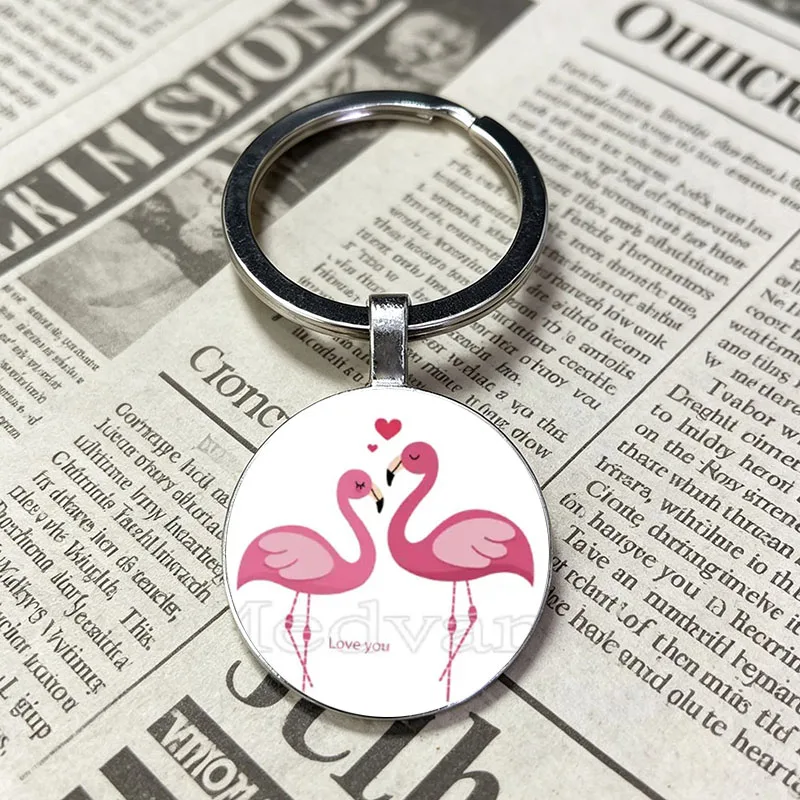 Popular Cute Pink Flamingo Glass Dome Keychain Lovely Gift, Perfect Decor For Car And Handbag Keys