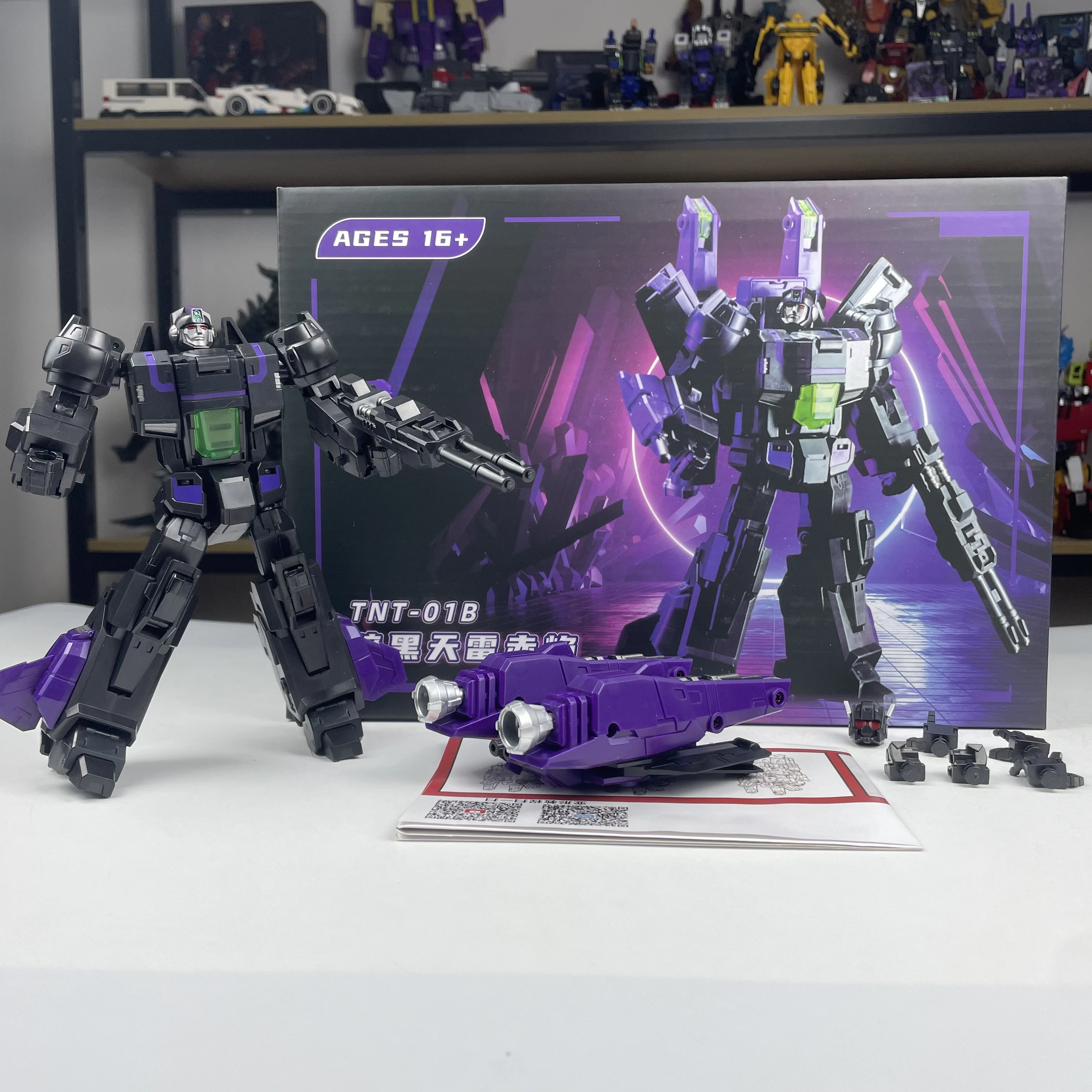 

TNT01B 17CM Jetfire Skyfire Spacecraft Space Guardian Mini Warrior G1 Action Figure Toys