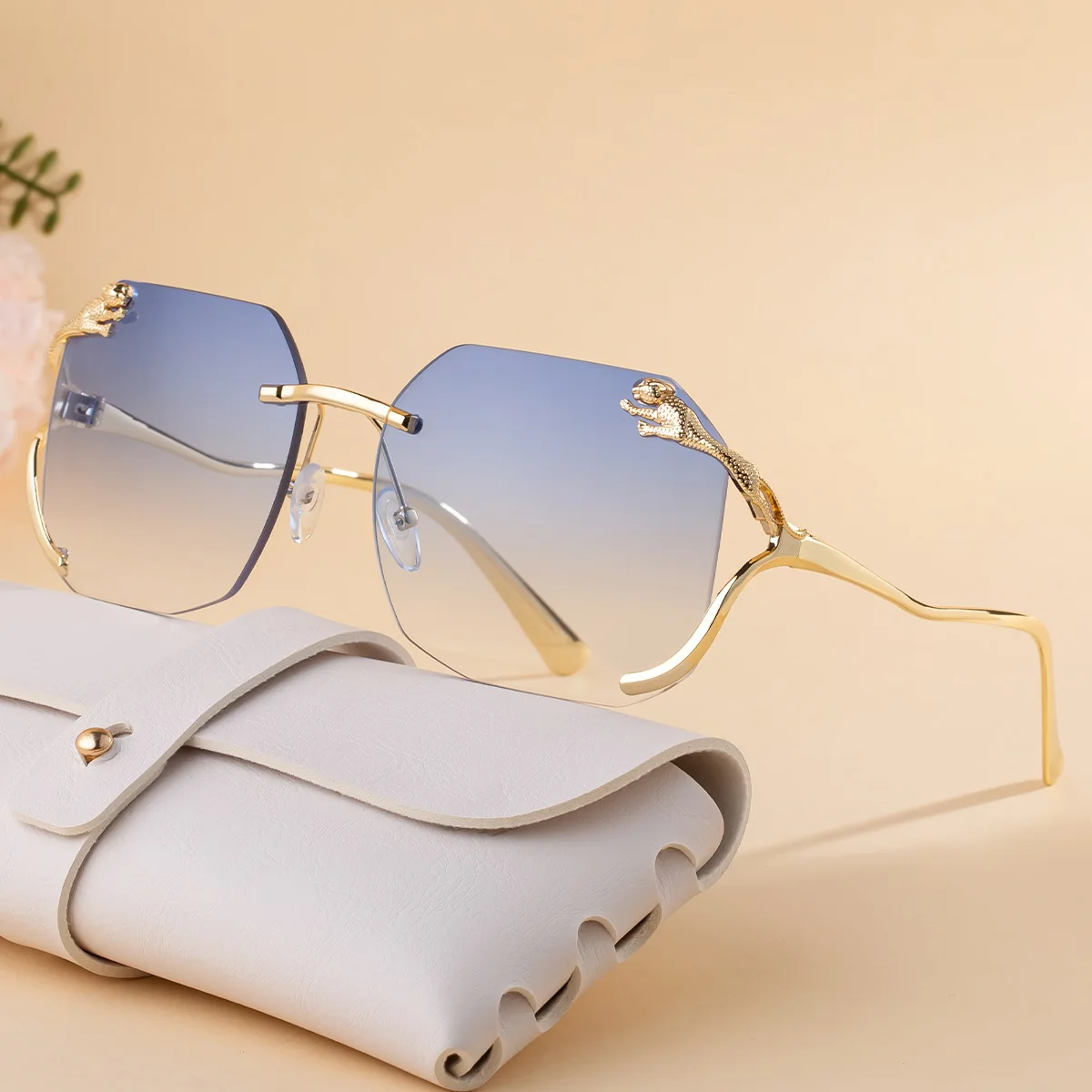 

y2k Oversized Rimless Sunglasses Women For Men Vintage Big Frame Punk Metal Leopard Luxury Brand Designer Popular Sun Glasses UV