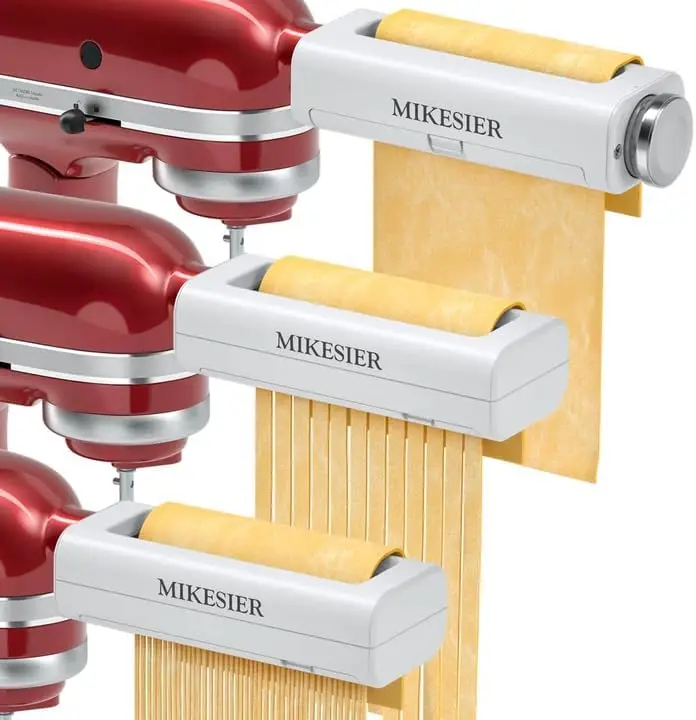 

Набор из 3 насадок для приготовления пасты для миксеров KitchenAid, включает в себя ролик, насадки для феттучини и спагетти, а также щетку для чистки.