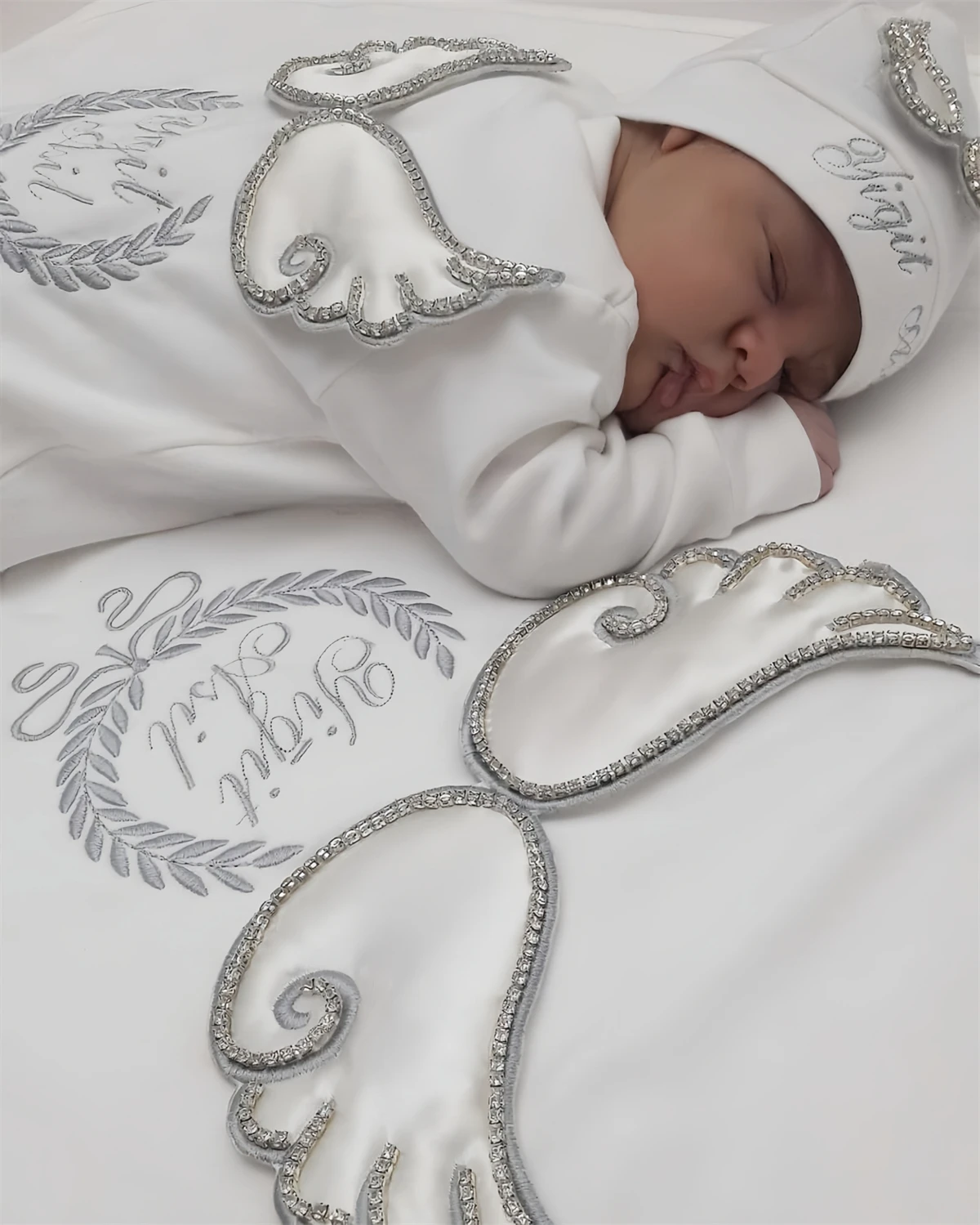Dollbling 10pcs Wings Outfits Any Name Personalized Sweetwood Embroidery Gift Set Baby Pajamas Hat Welcome Home Ceremonial dress