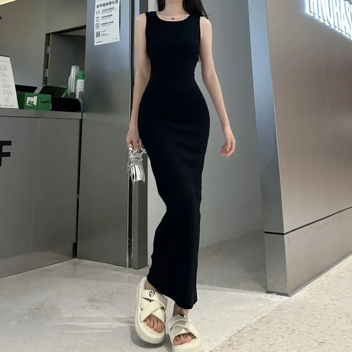 Dress Sexy Summer Slimming, Hip Hugging, Sleeveless, Pure Desire Style Long Fish Tail Skirt Fashionable