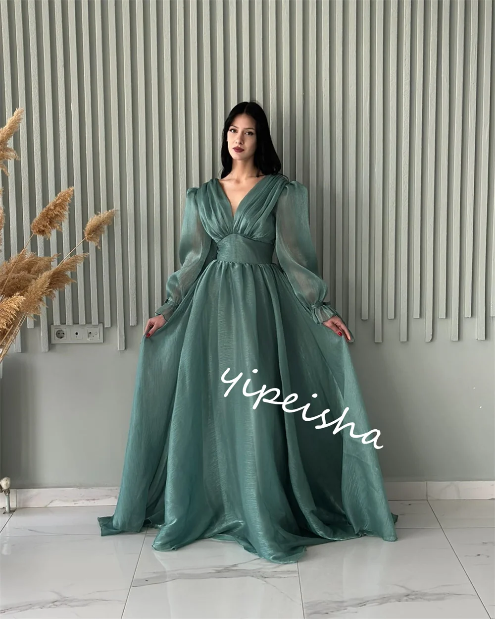 Abito drappeggiato in organza con scollo a V personalizzato Occasione su misura Lungo e Arabia Saudita