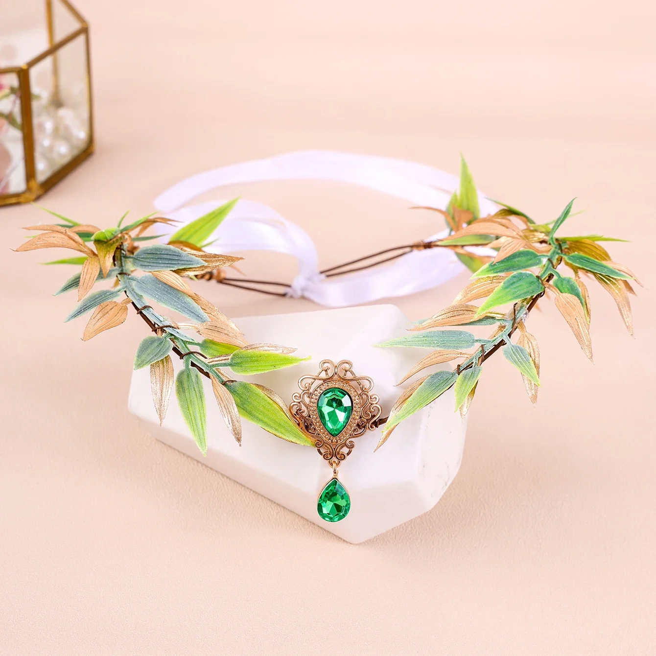 レトロな妖精の葉のラインストーンヘッドバンド、エルフの耳、編まれた森のガーランド、ティアラ、女の子用エルフのヘッドピース、ロールプレイングパーティーコスチューム用