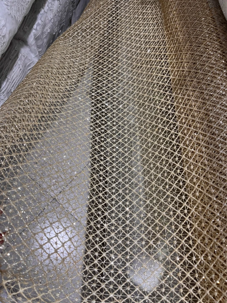 Tela hueca con perspectiva de  - Crystal Mesh Fabric reseña y precio