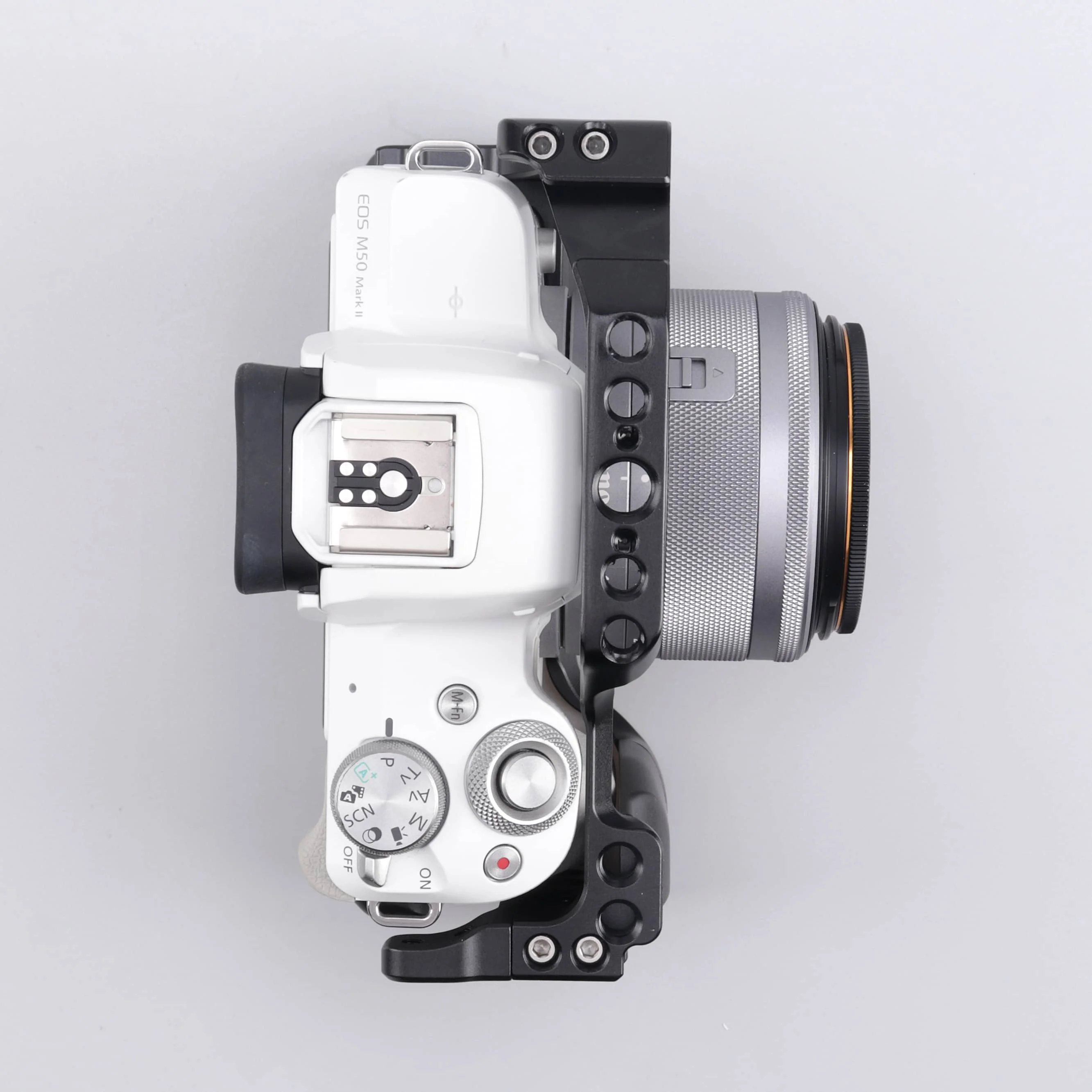 Gabbia per fotocamera DSLR professionale per Canon EOS M5 M50 M50II custodia protettiva per fotocamera cornice di estensione adatta a testa a sfera con morsetto svizzero Arca