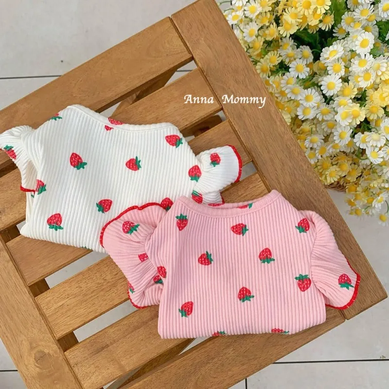 Cute Lace Pet Dog Clothing Breathable Flying Sleeve Strawberry Puppy Vest Teddy Bichon Schnauzer poodle For Small Dog Clothes