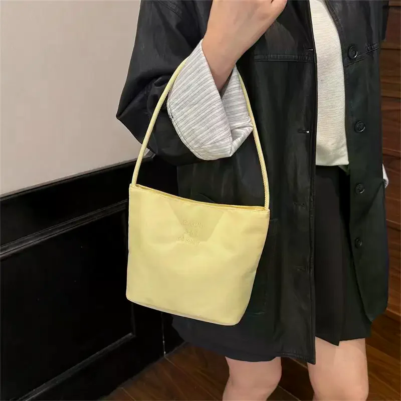 Women's High Capacity Handbag Underarm Handbag Shoulder Bag Waterproof Embroidered Letters Underarm Bag Tote Bags