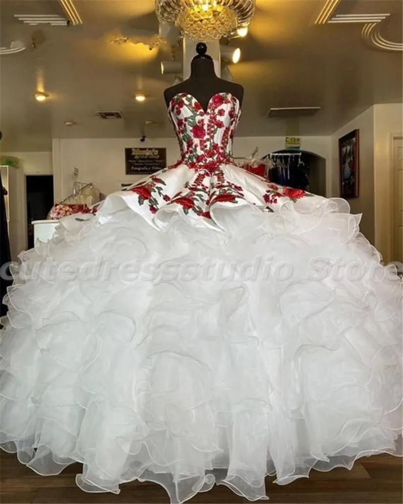 Charro Vestidos De XV ปี Gorgeous Quinceanera Sweetheart ดอกไม้ Applique ซาติน Ball ชุดหวาน15ชุด