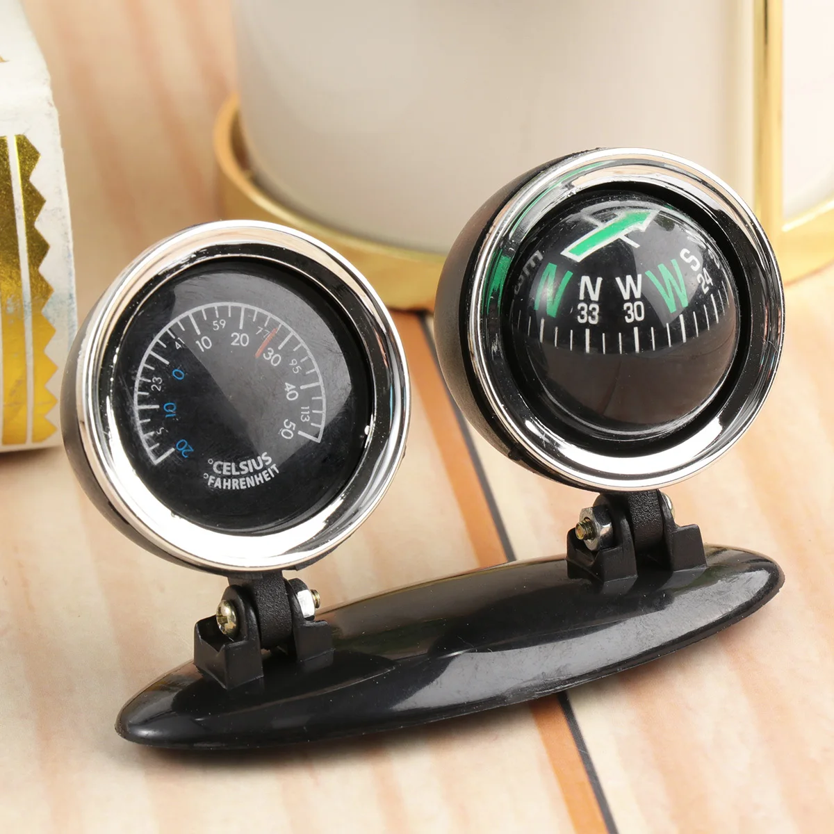 

Reliable Car Compass Guide Ball Accurate Thermometer Easy Read Dial Direction Dashboard Ball Navigating Car Compass