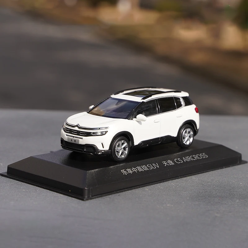 

1:43 Citroen C5 AIRCROSS легкосплавный автомобиль, литье под давлением и игрушечный транспорт, модель автомобиля, миниатюрная масштабная модель автомобиля, игрушка для детей