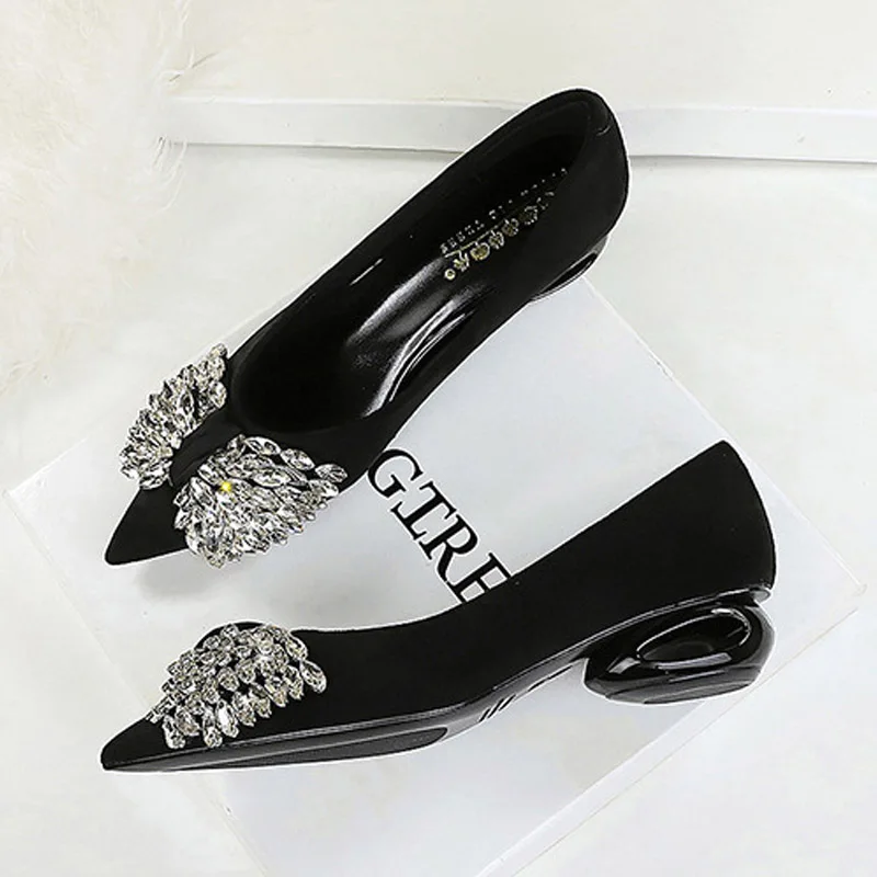 BIGTREE CRYSTAL Butterfly-kont Pointed Toe Women Pumps Designer Hollow Geometric Low Heel Wedding Banquet Dress Shoes