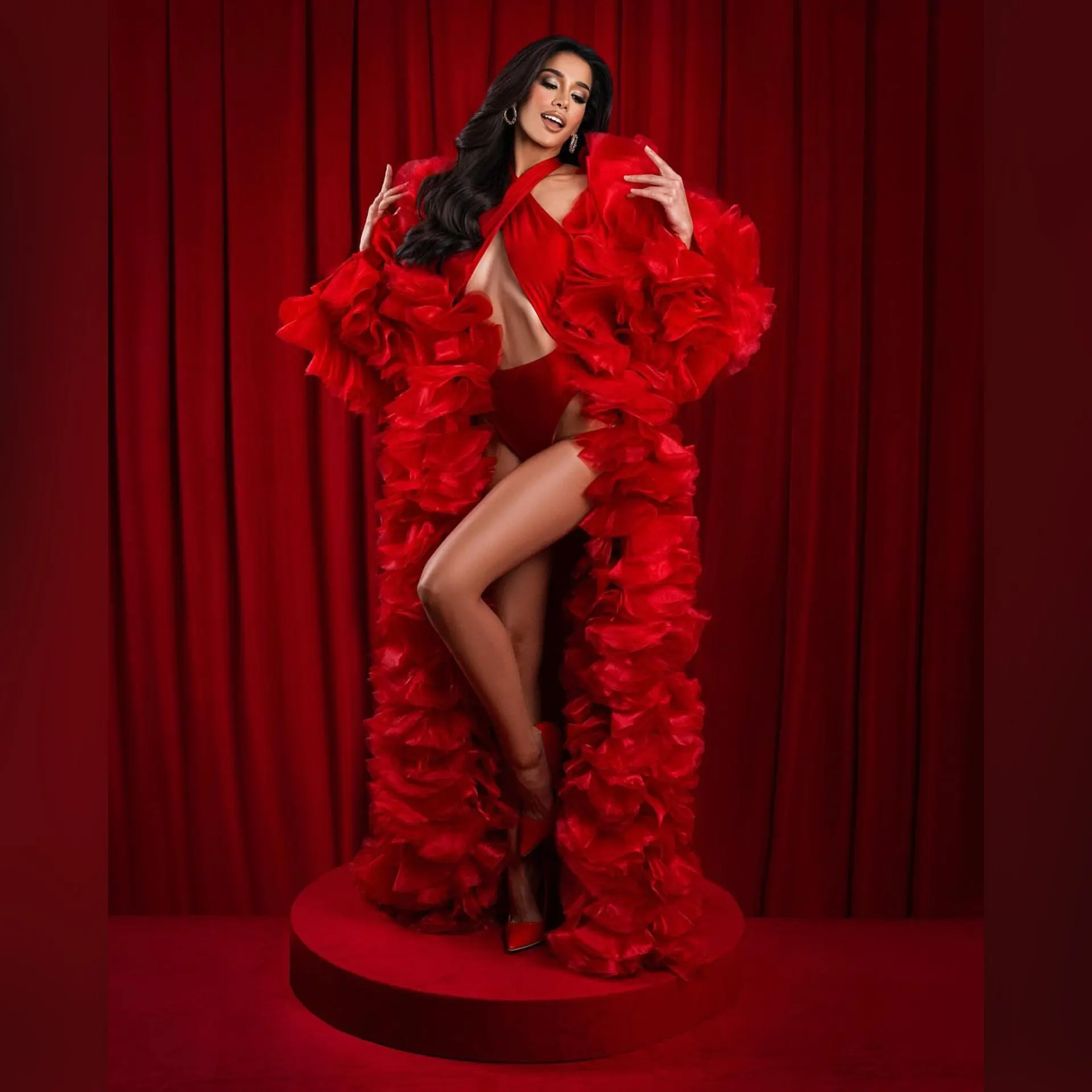 

Красное сетчатое пальто с рюшами - Оверсайз кардиган в стиле бохо-шик, красное платье с рюшами для вечеринок и Хэллоуина, готический костюм для косплея в стиле аниме