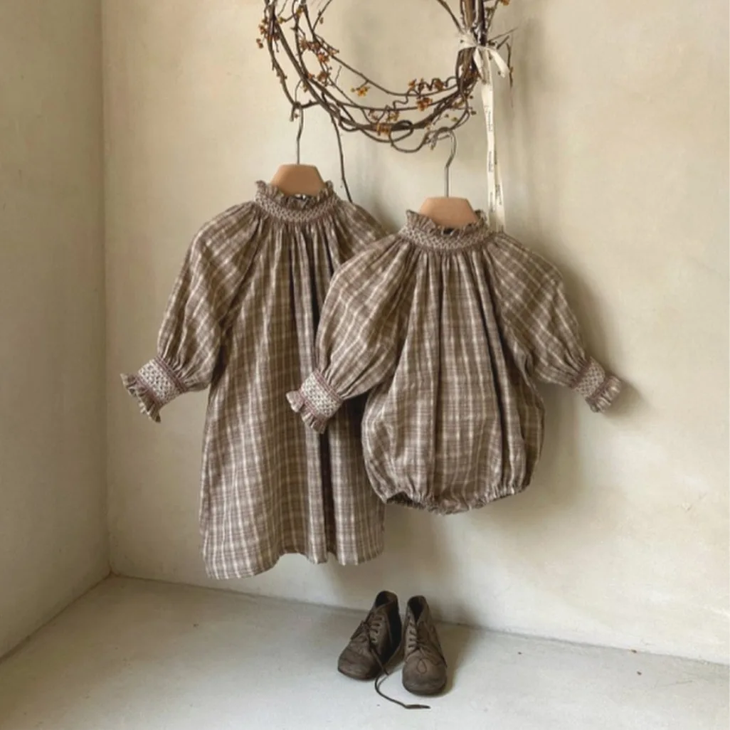 2025 Spring New Baby Girl Vintage Plaid Bodysuit Newborn Long Sleeve Cotton Jumpsuit Infant Girl Lace Collar Clothes 0-24M