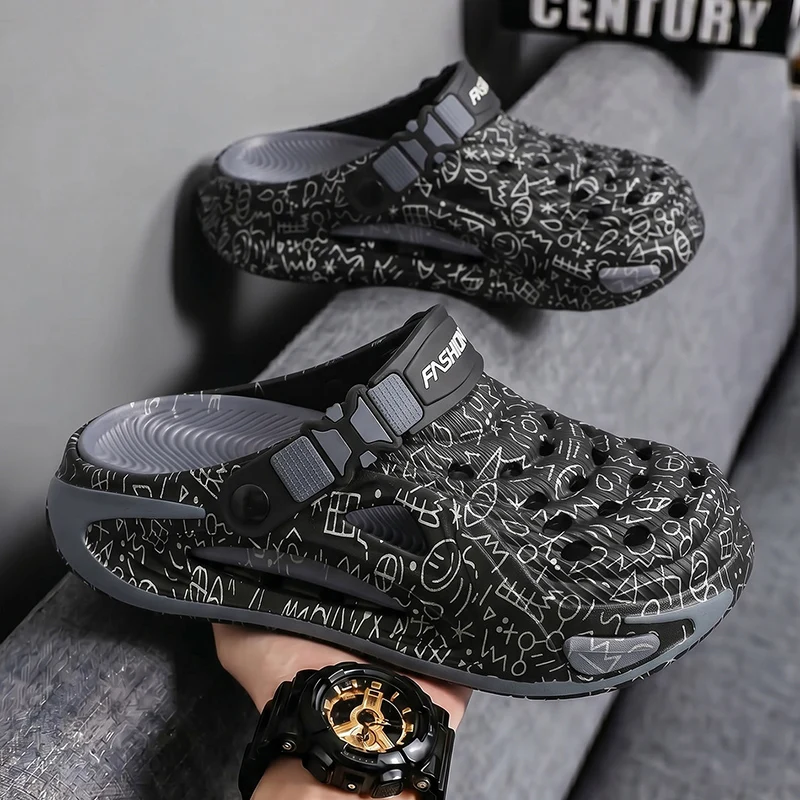 Summer New Style Men's Beach Sandals for Couples, Suitable for Seaside, Beach, and Outdoor Activities, with Graffiti Color-Blocking Design, Thick-Soled Closed-Toe Casual Sandals